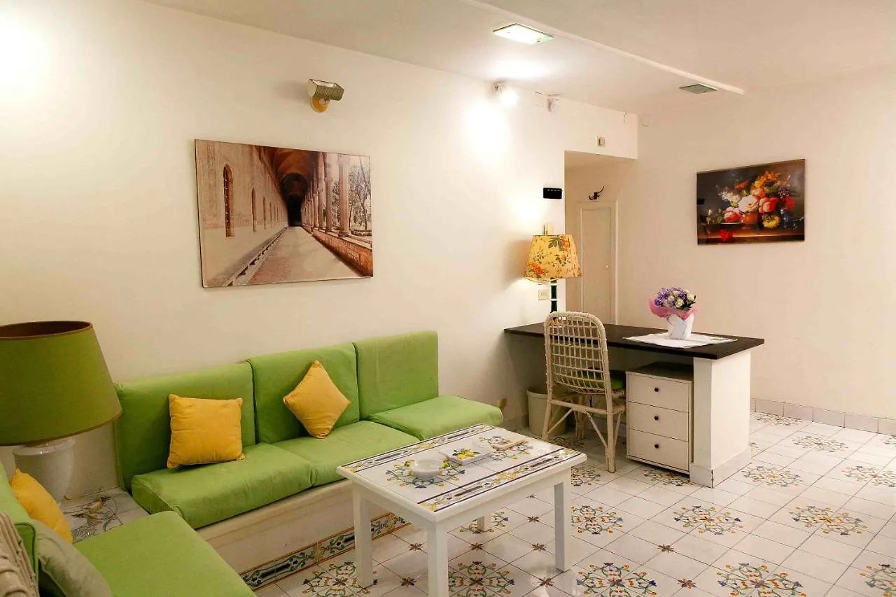 Casa Vacanze Belledonne Apartment Naples Italy